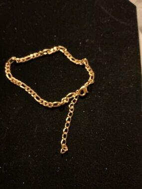 Classic Figaro Link Bracelet Gold Tone Adjustable